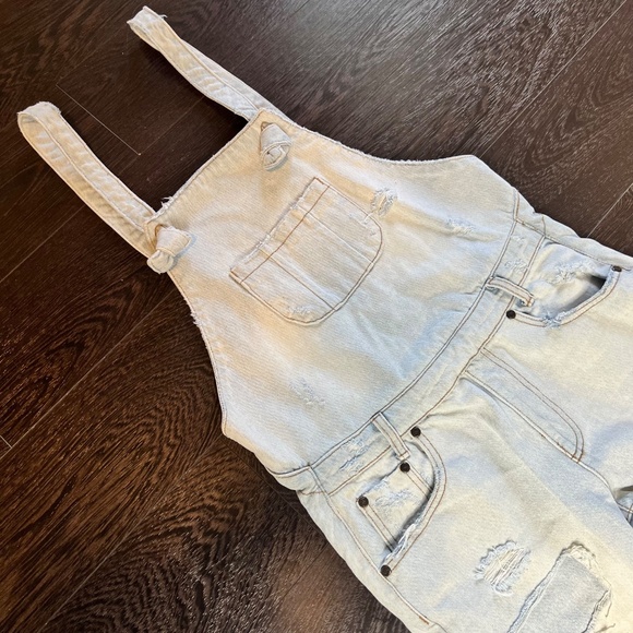 Trendy Stone Washed Overalls With Open Sides - Picture 2 of 6 Trendy Stone Wash - Picture 2 of 6